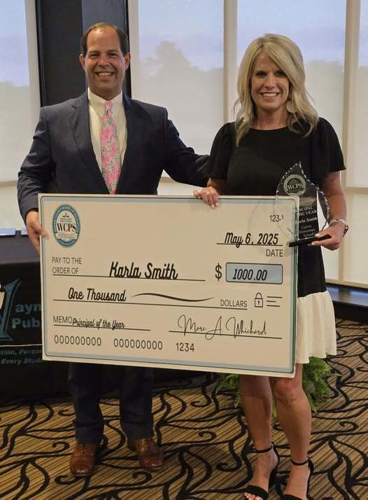 🎉 Help us give a HUGE shoutout to Karla Smith — the WCPS 2025-2026 *Principal of the Year*! 👏🏽💙 We’re so proud to have her representing *Carver* and leading our amazing school! 🏫🌟 #PrincipalOfTheYear #CarverProud #WCPSExcellence #LeadershipGoals