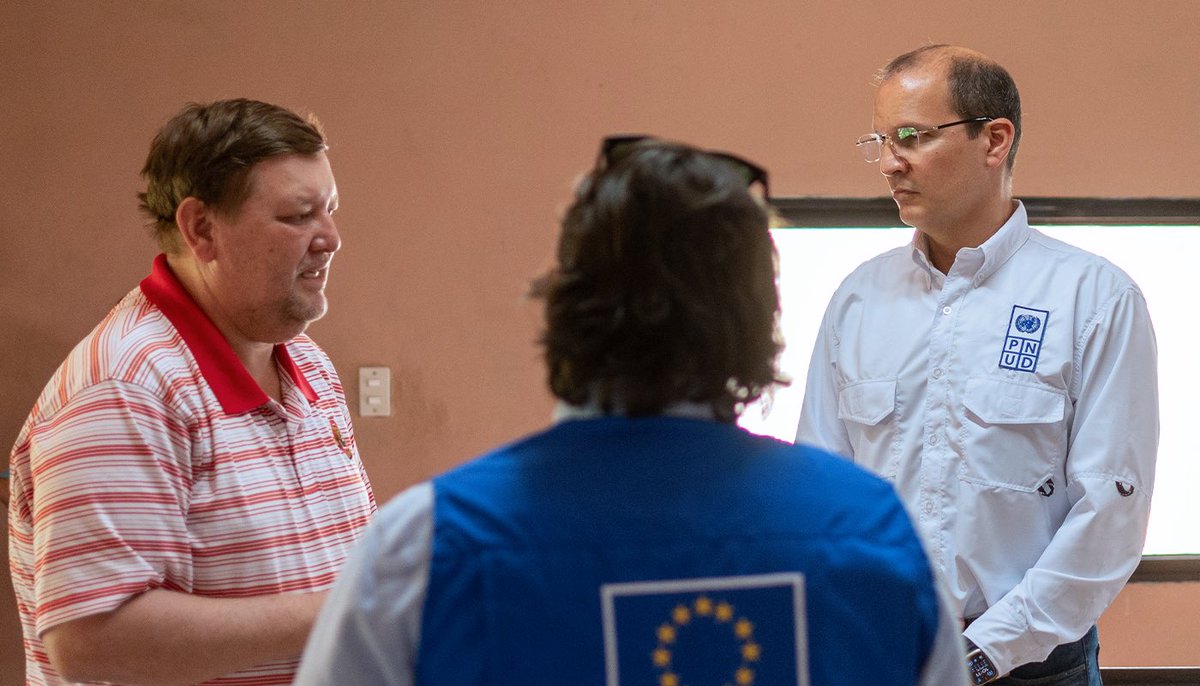 PNUDHonduras's tweet image. Las #alianzas sólidas son esenciales para mantener los logros conseguidos en #desarrollo y seguir progresando.
Hoy, desde @pnud, agradecemos a la #UnionEuropea 🇪🇺 por ser un socio clave en nuestros esfuerzos para lograr un futuro sostenible, justo y equitativo.
#EuropeDay2025