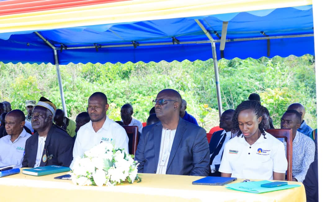 CentenaryBank's tweet photo. Social responsibility has always been at the heart of what we do at Centenary Bank. Today marked the beginning of our partnership with @NFA as we launched a joint effort to restore Nyangahya Forest in Masindi. Together, we planted trees as part of the our Bank's broader goal to plant over 150,000 trees in 2025. 

#Planting4Tomorrow #CenteRestoresMasindiForest