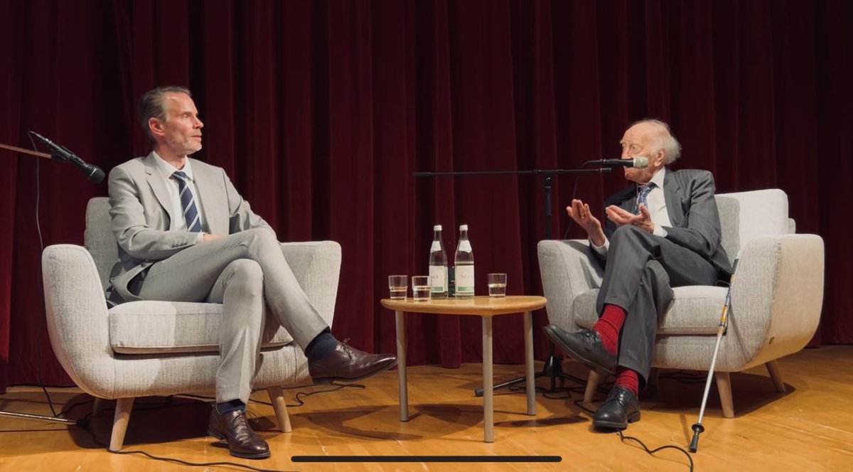 Pocohrs's tweet image. A luminous day in Munich. Debating the political and world-historical lessons of the Second World War with Christian Meier, on 8 May 2025.