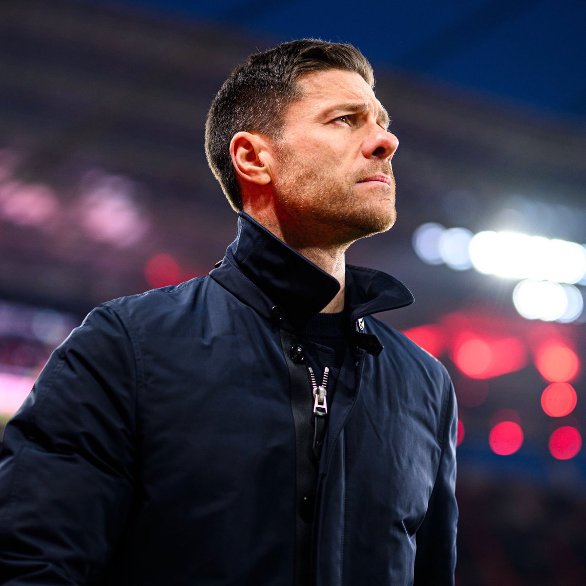 UH: De acuerdo a múltiples medios, Xabi Alonso será el nuevo entrenador del Real Madrid. Ya anunció su salida del Leverkusen. 

EL NUEVO JEFE. 🤍💪🏼