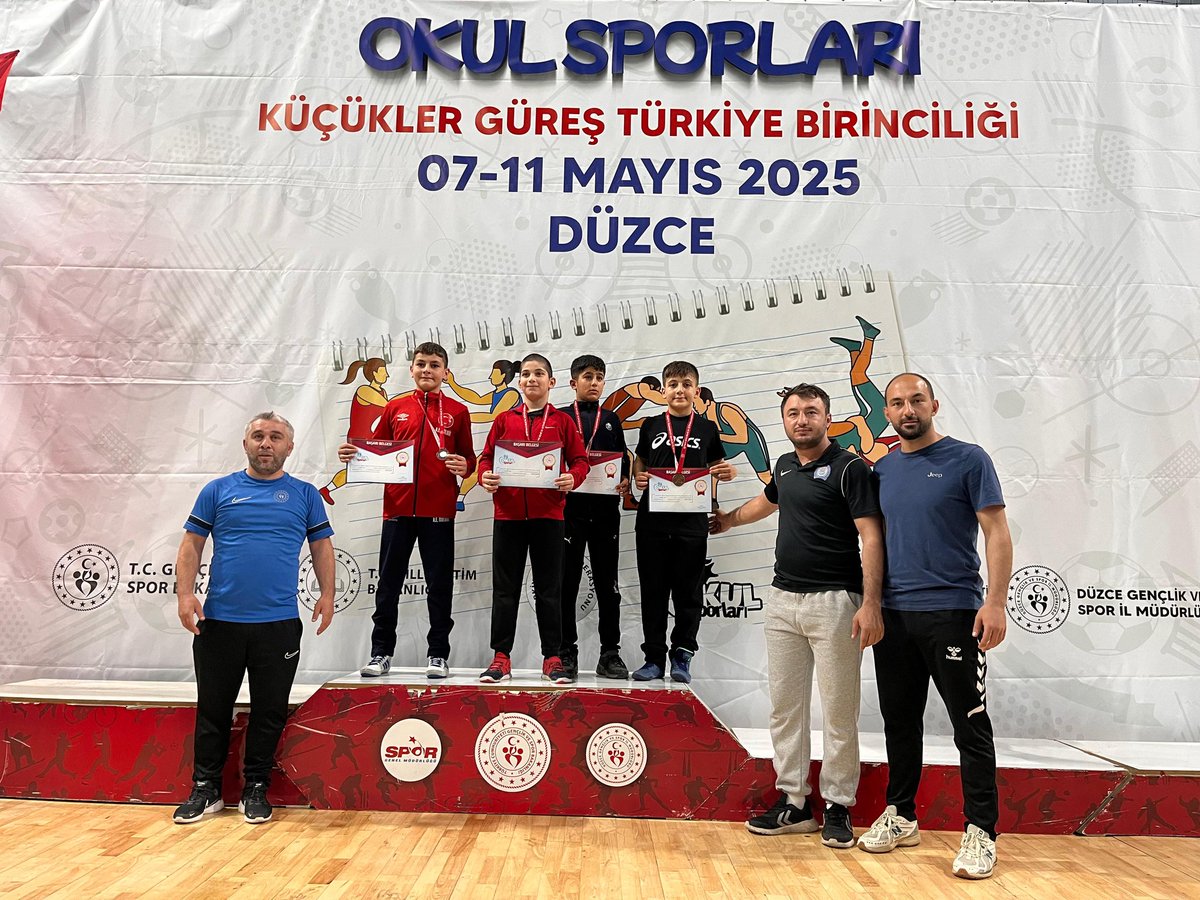 GSB_Kars's tweet photo. 🗓️ 7-9 Mayıs 2025

📍Düzce

🏆 Okul Sporları Küçükler Güreş Türkiye Birinciliği 

İlimiz adına müsabakada yarışan Taha Muhammet Bekil 
44 kg Türkiye🥉 olmuştur.

Sporcumuzu ve antrenörümüzü tebrik ederiz. 💐

#SporKars https://t.co/42npVH4wi3
