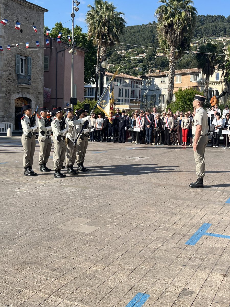 519eRt's tweet image. Commémoration du 8 mai 1945 dans notre ville marraine d’Ollioules.