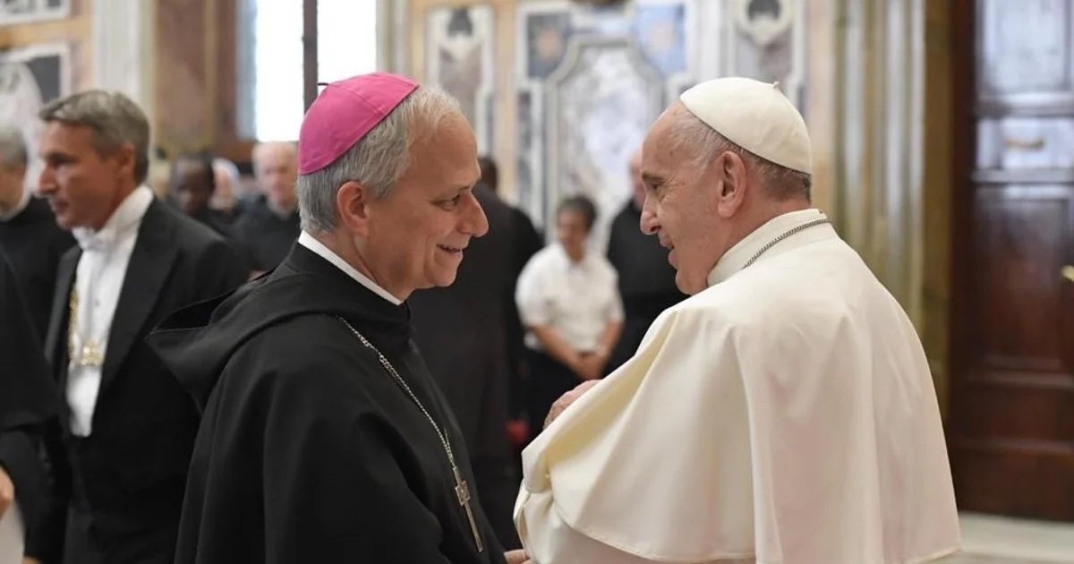 Después de un papa jesuita, Dios nos regala un papa agustino. 

La iglesia está en un momento de renovación espiritual profunda. Al menos así lo vivo yo. El discernimiento ignaciano y el “Fides quaerens intellectum" agustiniano nos provocarán ir cada vez más profundo en la fe.