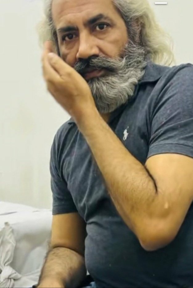 عمران خان کے بعد اس شخص کا میں دل سے عزت کرتا ہوں-- عمر سرفراز چیمہ...❤

ان کا کوئی سوشل میڈیا ٹیم نہیں ان کے لیے اواز اٹھائے
