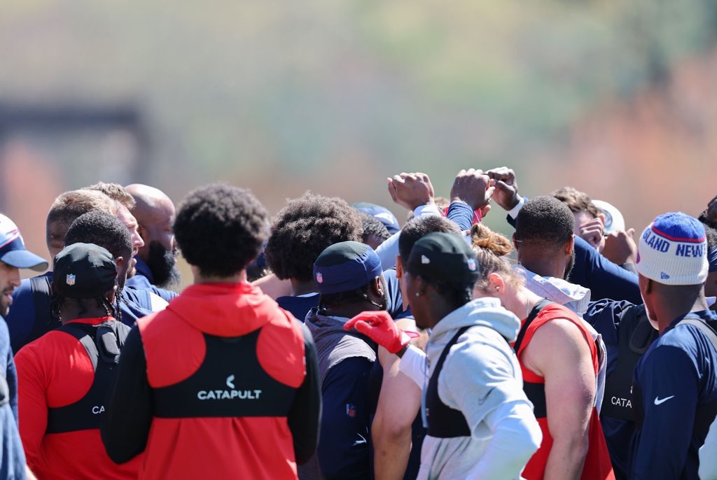 The #Patriots begin Rookie Minicamp today 🔥

New England will have 11 draft picks, 17 undrafted free agents, and a couple tryout players participating.