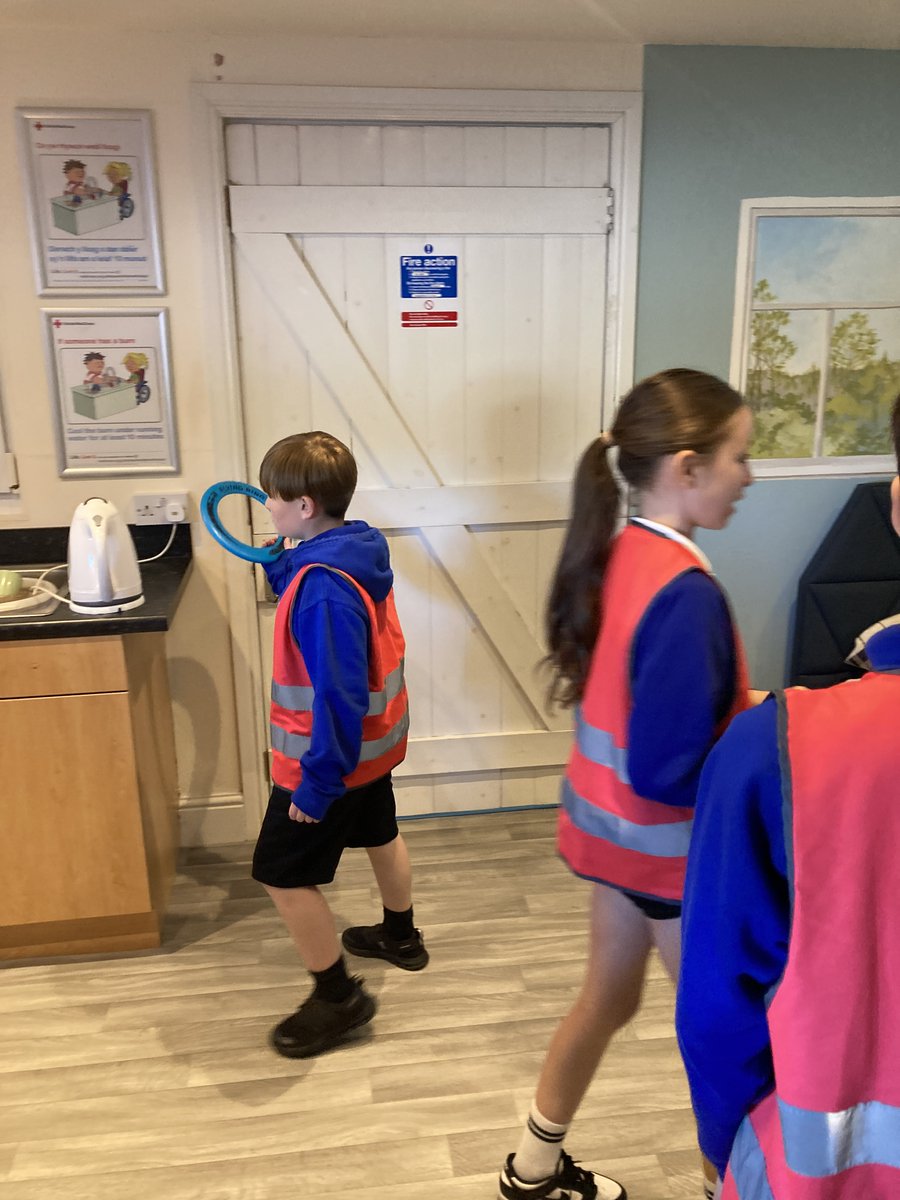 DangerPoint (@dangerpointltd) on Twitter photo Diwrnod da yn croesawu <a href="/YRhosneigr/">Ysgol Rhosneigr</a> i'r ganolfan heddiw! Diolch i Your Community Your Choice am arian tuag at yr ymweliad heddiw! <a href="/PACTNorthWales/">North Wales Police And Communtiy Trust (PACT)</a> Diwrnod da yn croesawu <a href="/YRhosneigr/">Ysgol Rhosneigr</a> i'r ganolfan heddiw! Diolch i Your Community Your Choice am arian tuag at yr ymweliad heddiw! <a href="/PACTNorthWales/">North Wales Police And Communtiy Trust (PACT)</a>