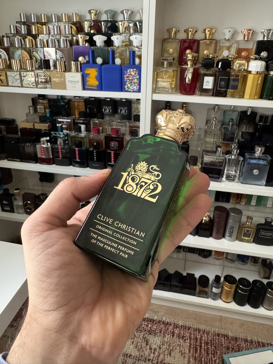 🔺👈 اذا قالوا عنه ملك فهو ملك ..

🔺كلايف كريستيان 1872 الرجالي