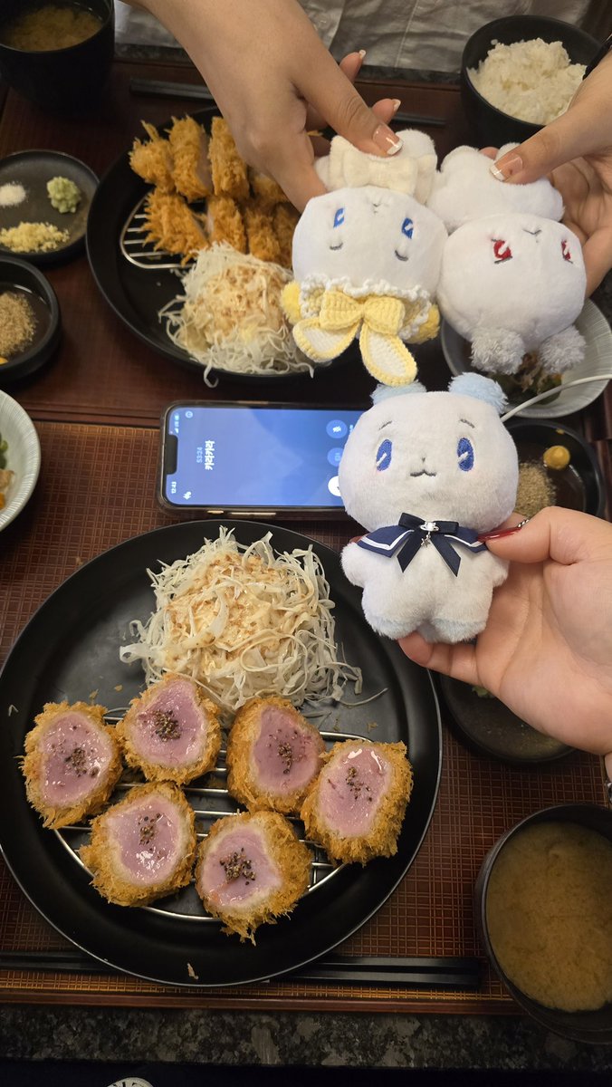 데려가줘서 고마워 언니~💙💜 (<a href="/ycl_2424/">유일무이🐬(일본,고척)</a>)
같이 시간 보내서 진짜 너무 재밌었어!!
너무 많이 걷게 해서 미안해 ㅋㅋㅋㅋ 생카 연습이라 생각해줘 헤헿
그리구 계속 전화하던 가짜 막내 캬라도 (<a href="/Plli_Kiara/">캬릉 Slow</a>) 완전 귀여웠다 😝