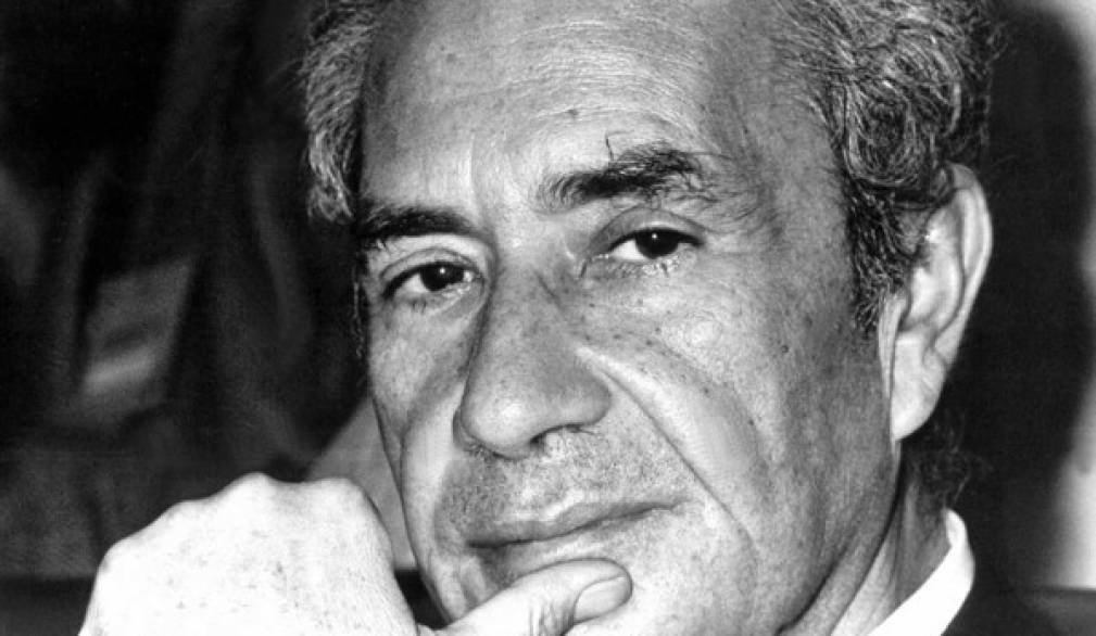 #9maggio 1978. In via Caetani a Roma viene ritrovato il corpo senza vita di Aldo #Moro, assassinato dalla Brigate Rosse. Lo ricordiamo oggi con le tante vittime del terrorismo nero e rosso che per un quindicennio ha insanguinato la società italiana e fu sconfitto dalla