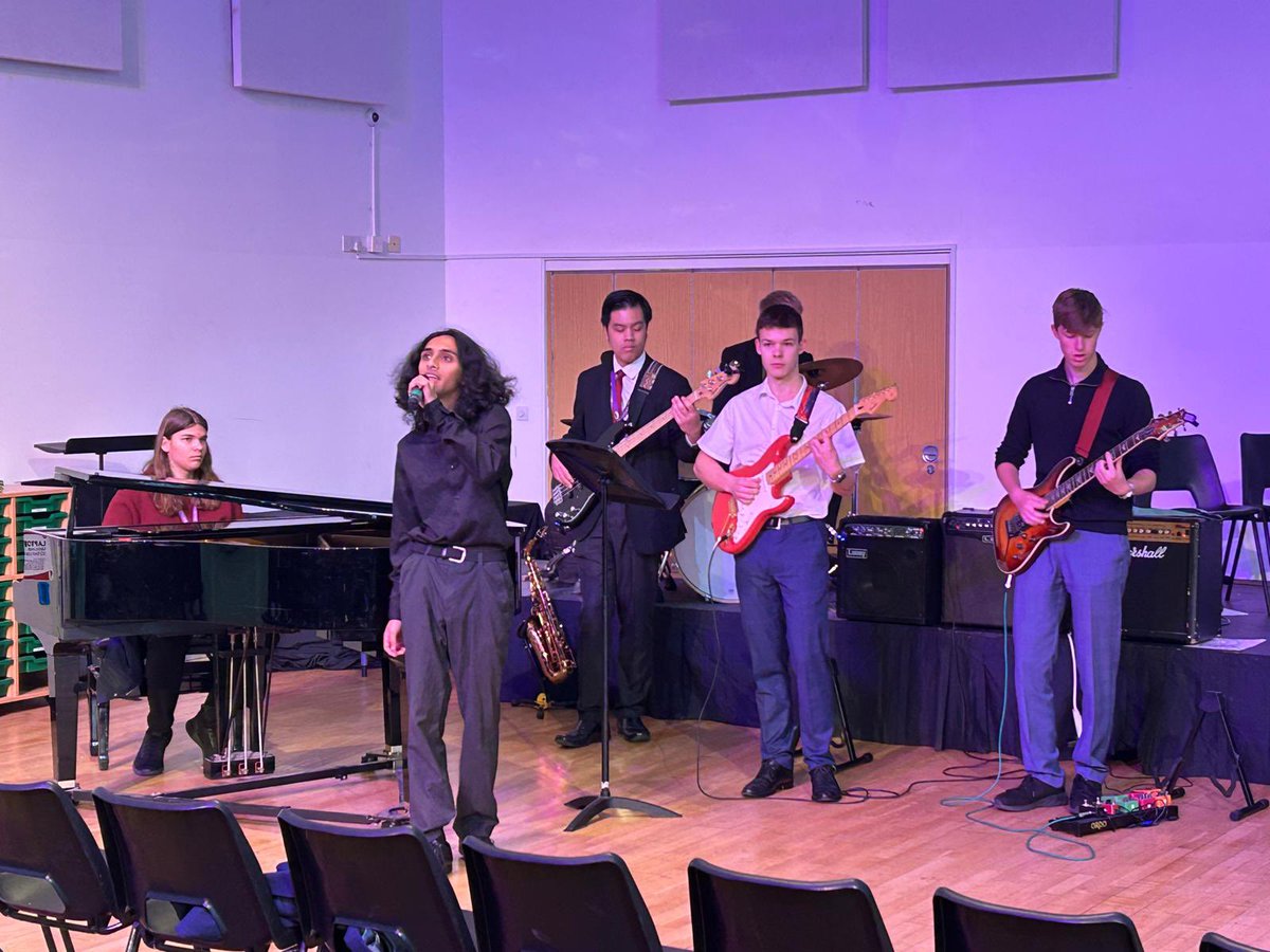 Ravens Wood School tweet media