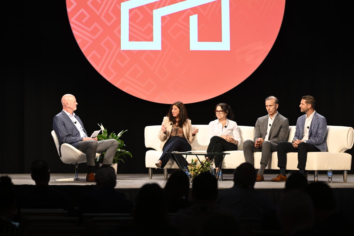 Have a strategy, story, or insight that could elevate the hotel industry? #TheHospitalityShow is your chance to share it with thousands of your peers. We're looking for fresh thinkers ready to inspire action. Deadline to apply is TODAY: loom.ly/t8Z386o