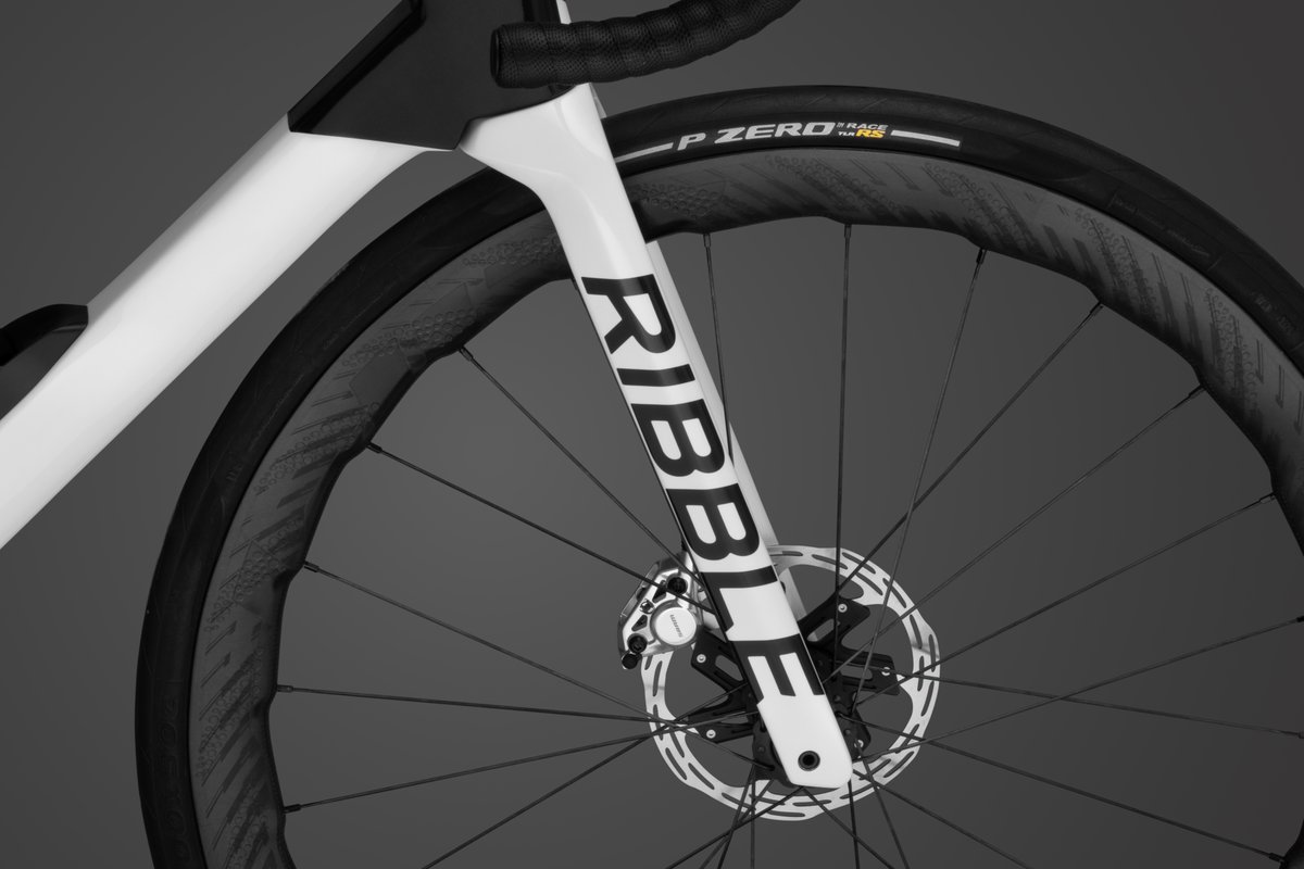 RibbleCycles's tweet image. A race bike should never force you to choose between aerodynamics, lightweight efficiency, or stiffness.

ULTRA-RACE delivers all three. No compromise. spkl.io/6001f0pUv

#UltraRace #NoCompromise #BikeTech #MT65Carbon #CyclingInnovation #RaceBikeDetails #RibbleEngineering