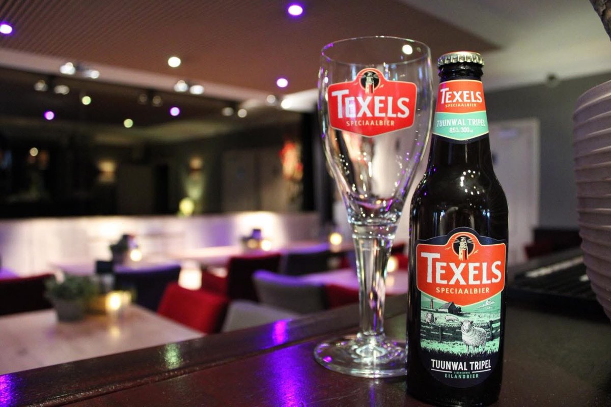 We breiden onze Texels familie uit met:
TEXELS TUUNWAL TRIPEL

Texels Tuunwal Tripel, gebrouwen in de traditie van abdijbieren, is herkenbaar aan zijn kleine zoetje en eigenzinnige hopbitterheid (alcohol 8,5%).
#texels #tuunwal #tripel