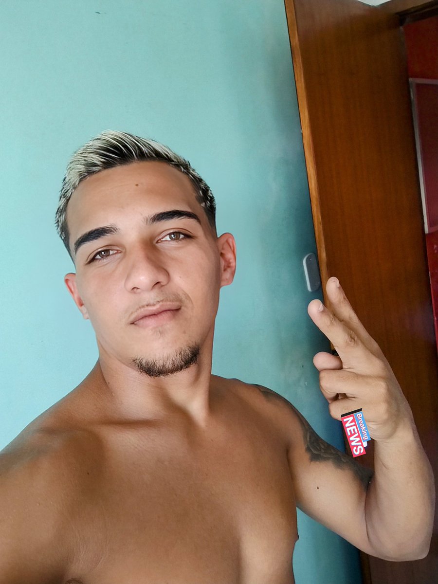 Saymon_01_'s tweet photo. +1 ano de vida,sem ligar pra suas críticas e sem me iludir com os seus elogios ✌🏽😉✌🏽 https://t.co/Vm25UkSkai