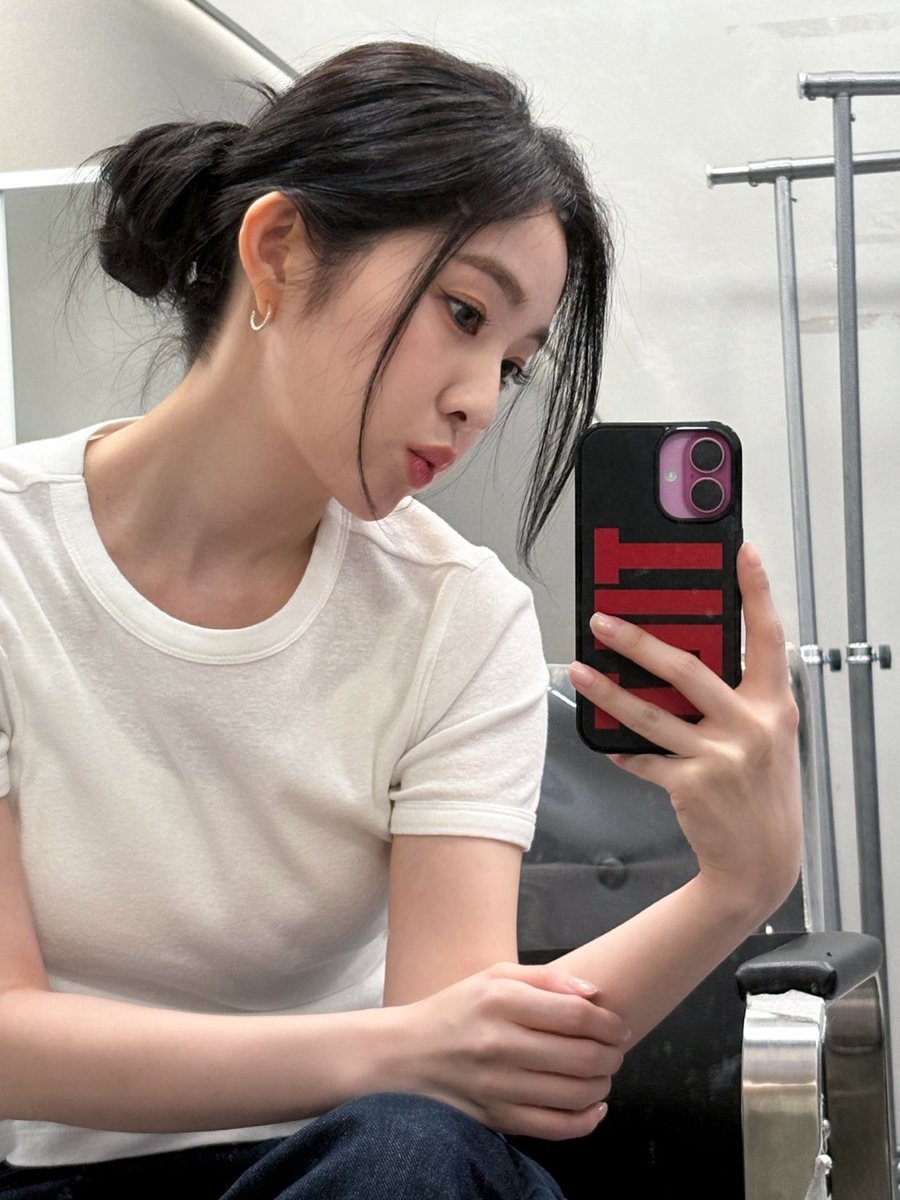 picsofirene's tweet photo. 📸✨🖤 https://t.co/nYEeKNnMX7