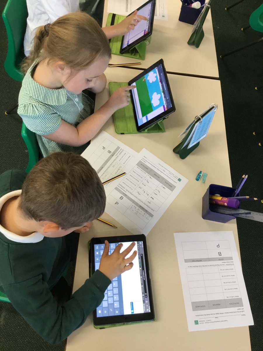 DaneRoydY3_4's tweet image. In computing this afternoon we have been learning to use the ‘REPEAT’ code in 2Logo on Purple Mash! @DaneRoydSchool #DaneRoydComputing