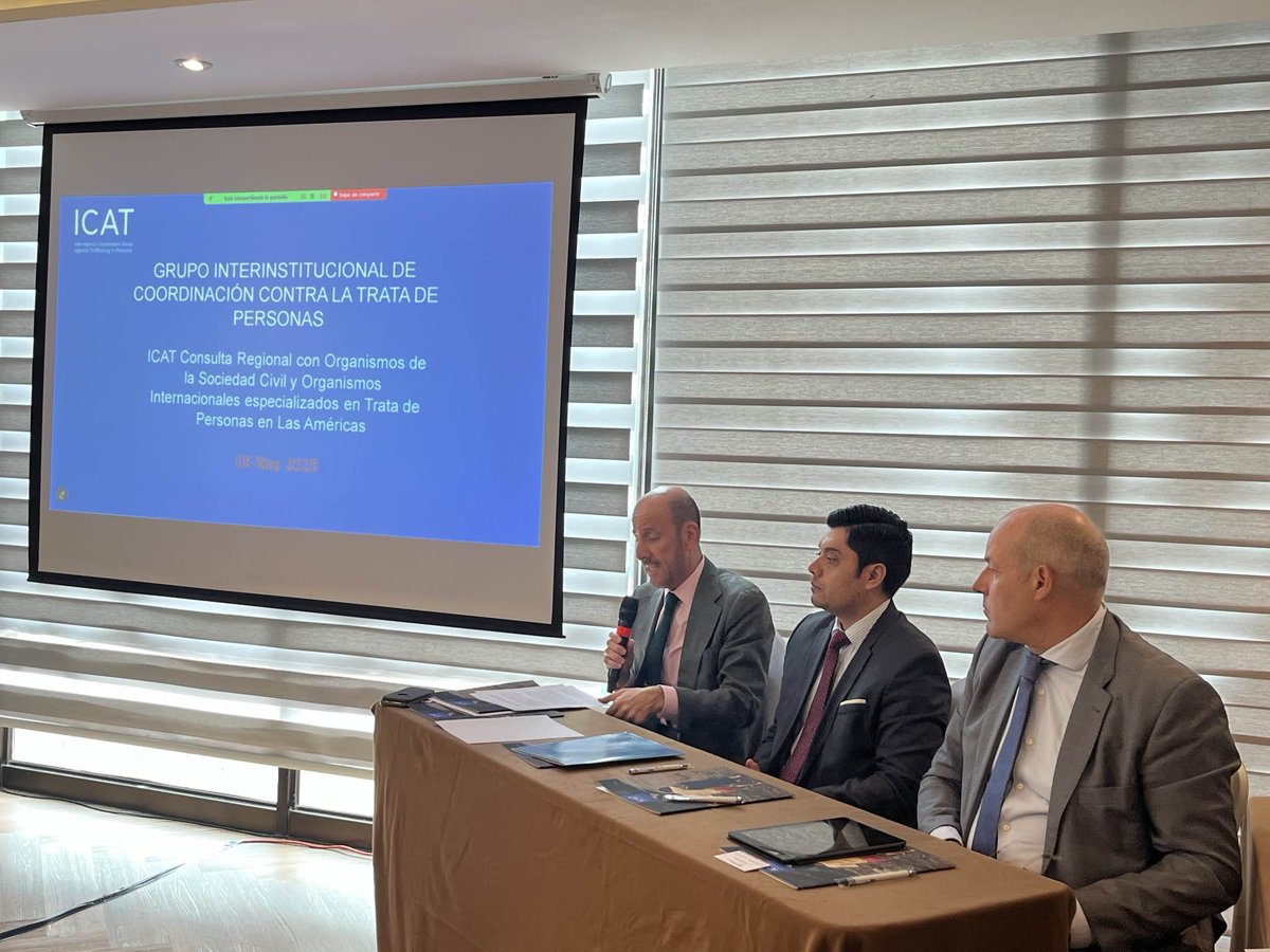 OEA_SegPublica's tweet image. La apertura estuvo a cargo de Gabriel Juárez (@UNODC), Rubén Farje (#OEA) y Adolfo Campos (@UEenPanama). Participaron organizaciones como Fundación Renacer, Fundación Libera y Alas de Colibrí, compartiendo experiencias, tendencias y desafíos para fortalecer la respuesta regional.
