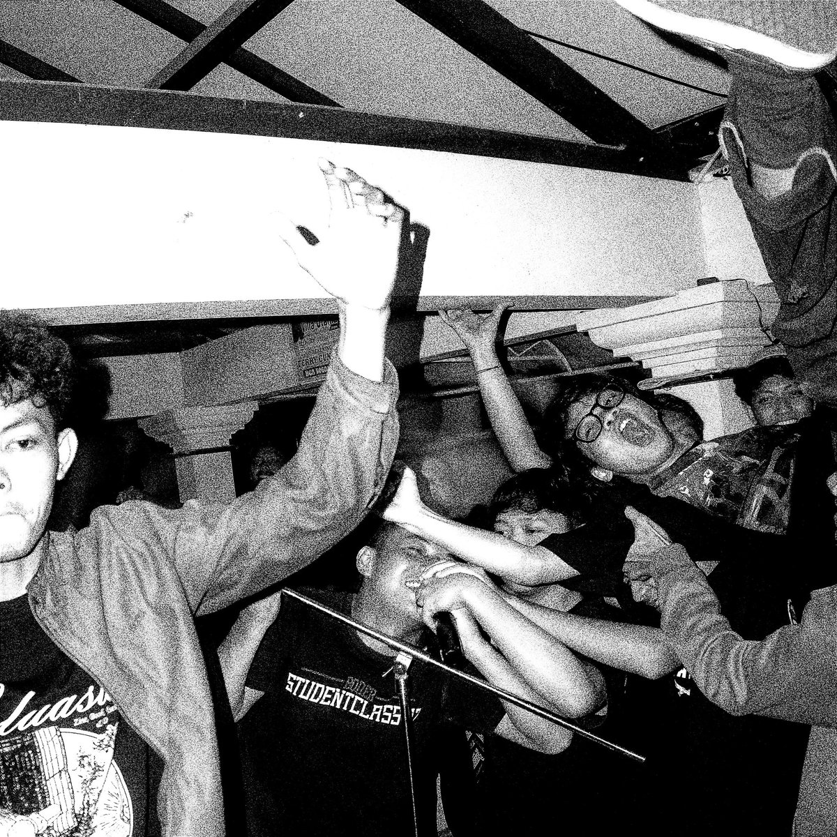 blasss031's tweet photo. FIRST SHOW!
TRETES, 03.05.25

Organized by @paudkesayanganbunda
Captured by @bungamelingkar @whyulaksono https://t.co/dLlWsjYUOn