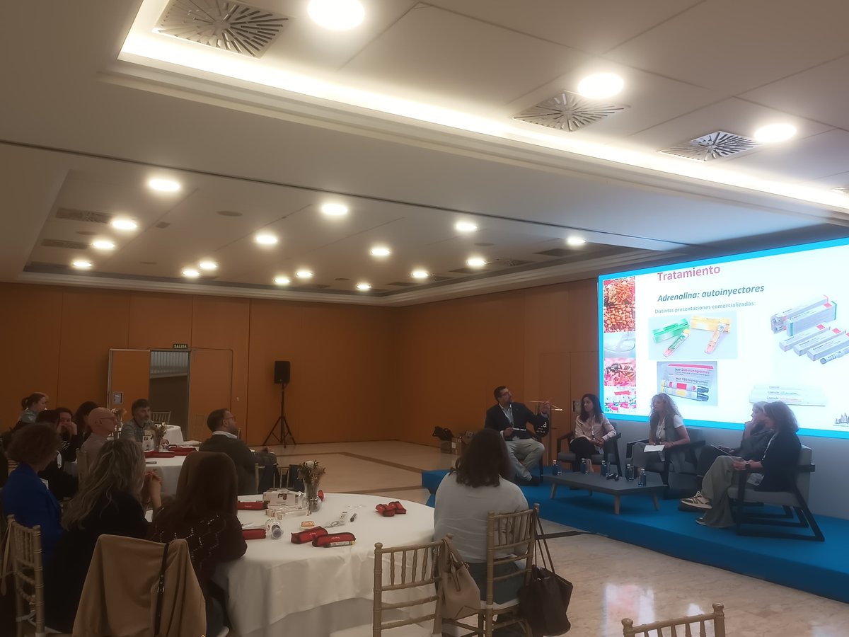 🙌 Ayer en el marco del #49CongresoSEICAP celebramos la jornada"El Niño Alérgico en la Escuela"   

🏫Profesionales y familias se unieron para aprender sobre cómo manejar crisis asmáticas y el uso seguro de autoinyectores en el colegio

👏¡Gracias a todos los participantes!