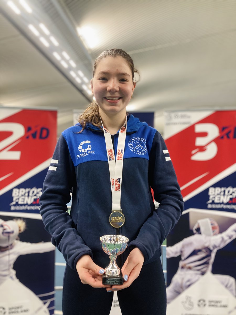 We’re delighted that Alicia won gold at the #BritishYouthFencingChampions in Sheffield this week A tremendous achievement, particularly as it’s a back-to-back title wins in 2025 in under16 &amp; her last win in 2024. Incredible dedication &amp; perseverance. <a href="/CamdenFencing/">Camden Fencing Club</a> #fencing