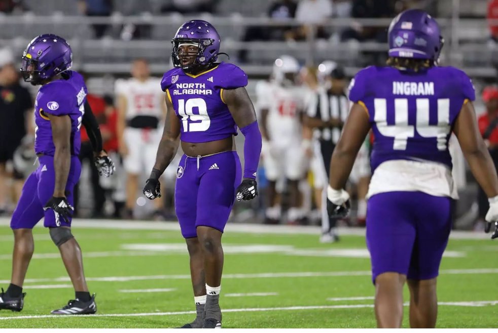 Ace Luther (@aceluther84) on Twitter photo After a conversation with coach <a href="/iamErvgotti_21/">Deeandre Ervin.</a> I am truly blessed to receive my 3rd offer to play at the <a href="/UNAFootball/">North Alabama Football</a>!#Agtg
<a href="/PalmettoFBall/">Palmetto Football</a> <a href="/CoachSandersPHS/">Eric Sanders</a> <a href="/Coach_KThoma/">KT</a> <a href="/RSimmons5172/">Coach Rodrego</a> After a conversation with coach <a href="/iamErvgotti_21/">Deeandre Ervin.</a> I am truly blessed to receive my 3rd offer to play at the <a href="/UNAFootball/">North Alabama Football</a>!#Agtg
<a href="/PalmettoFBall/">Palmetto Football</a> <a href="/CoachSandersPHS/">Eric Sanders</a> <a href="/Coach_KThoma/">KT</a> <a href="/RSimmons5172/">Coach Rodrego</a>