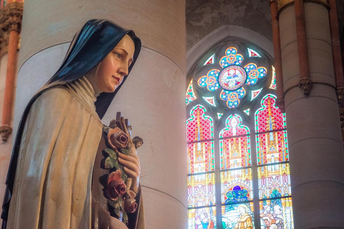 We commemorate the late Pope Francis with this location. This building was visited by him, where he listened to testimonies of people living with difficulties.
Click for more info: visithungary.com/articles/where…
🌹⛪🌹

#visithungary #hungary #budapest