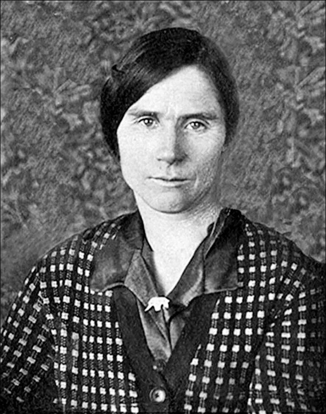 🏛️O Caso de Stalin e Lydia - Ditador e abusador⚔️

A thread: