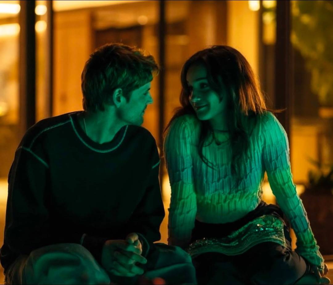 marukouwi's tweet photo. I Wanna Be Yours💚 #malainfluencia #badinfluence #albertoolmo #elearochera #netfllix https://t.co/4TzYL6X2k7