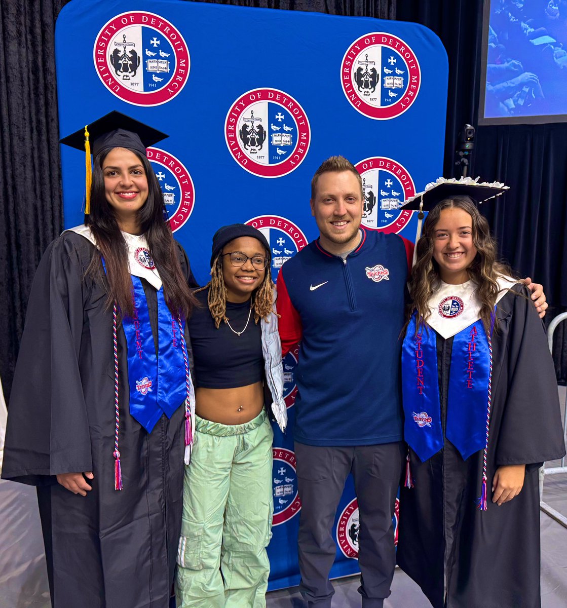 Kiefer Haffey (@haffeyk) on Twitter photo Wishing a Happy Graduation to these 3 wonderful human beings this weekend 🥳🎓⚔️
<a href="/Detroit_WBB/">Detroit Mercy WBB</a> <a href="/detroittitans/">Detroit Mercy Titans</a> Wishing a Happy Graduation to these 3 wonderful human beings this weekend 🥳🎓⚔️
<a href="/Detroit_WBB/">Detroit Mercy WBB</a> <a href="/detroittitans/">Detroit Mercy Titans</a>