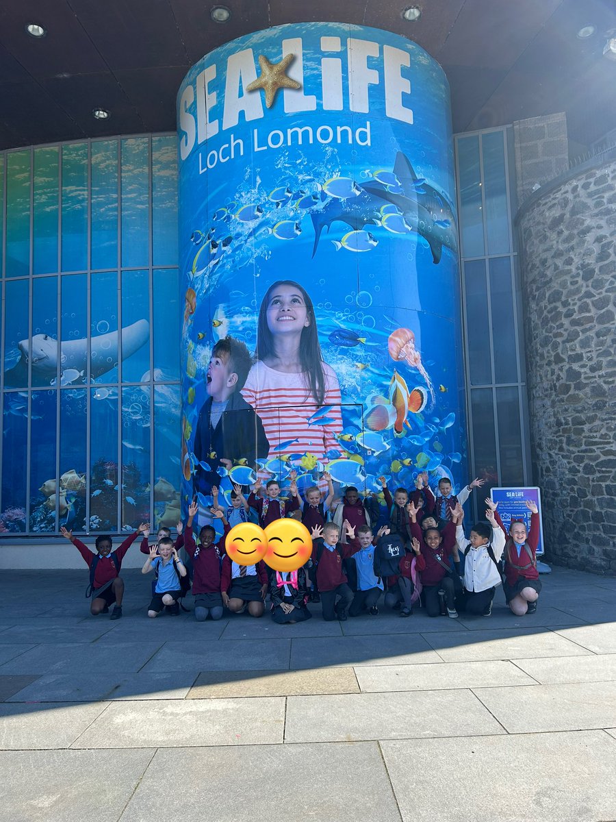 didyousayplay's tweet photo. Primary 3/2 had an amazing day at the Sea life centre following their ‘Life below water’ Lego league challenge and IDL @StRoseOfLimaPS swipe to see C’s friend she made! @LLSEALIFE #lego #stem #lochlomond https://t.co/4iRnkvw3jF