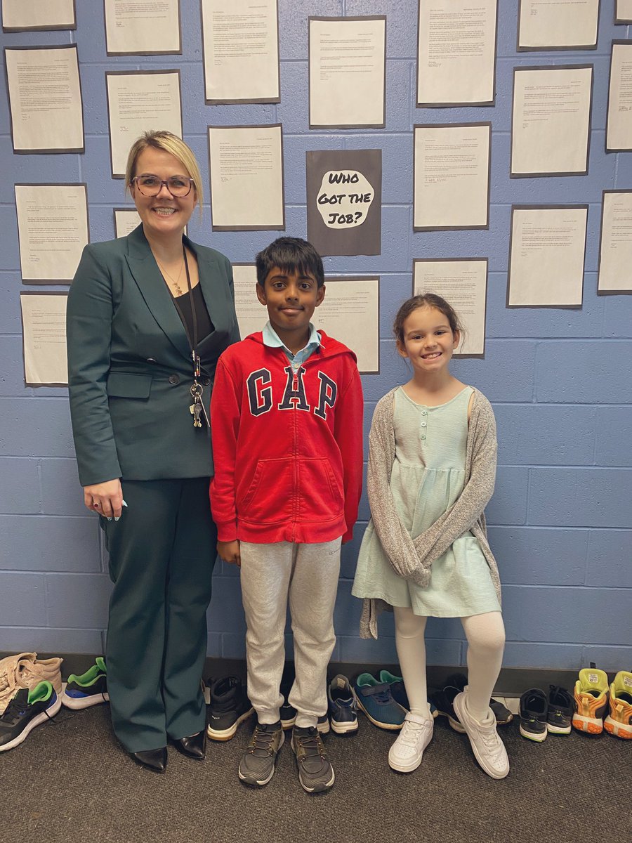 Our Junior Vice Principals did an excellent job yesterday helping lead our #CathEdWeek Lion Pride Assembly and supporting with a variety of duties around the school. Thank you for your hard work and leadership♥️🦁  #JerPride #ocsb