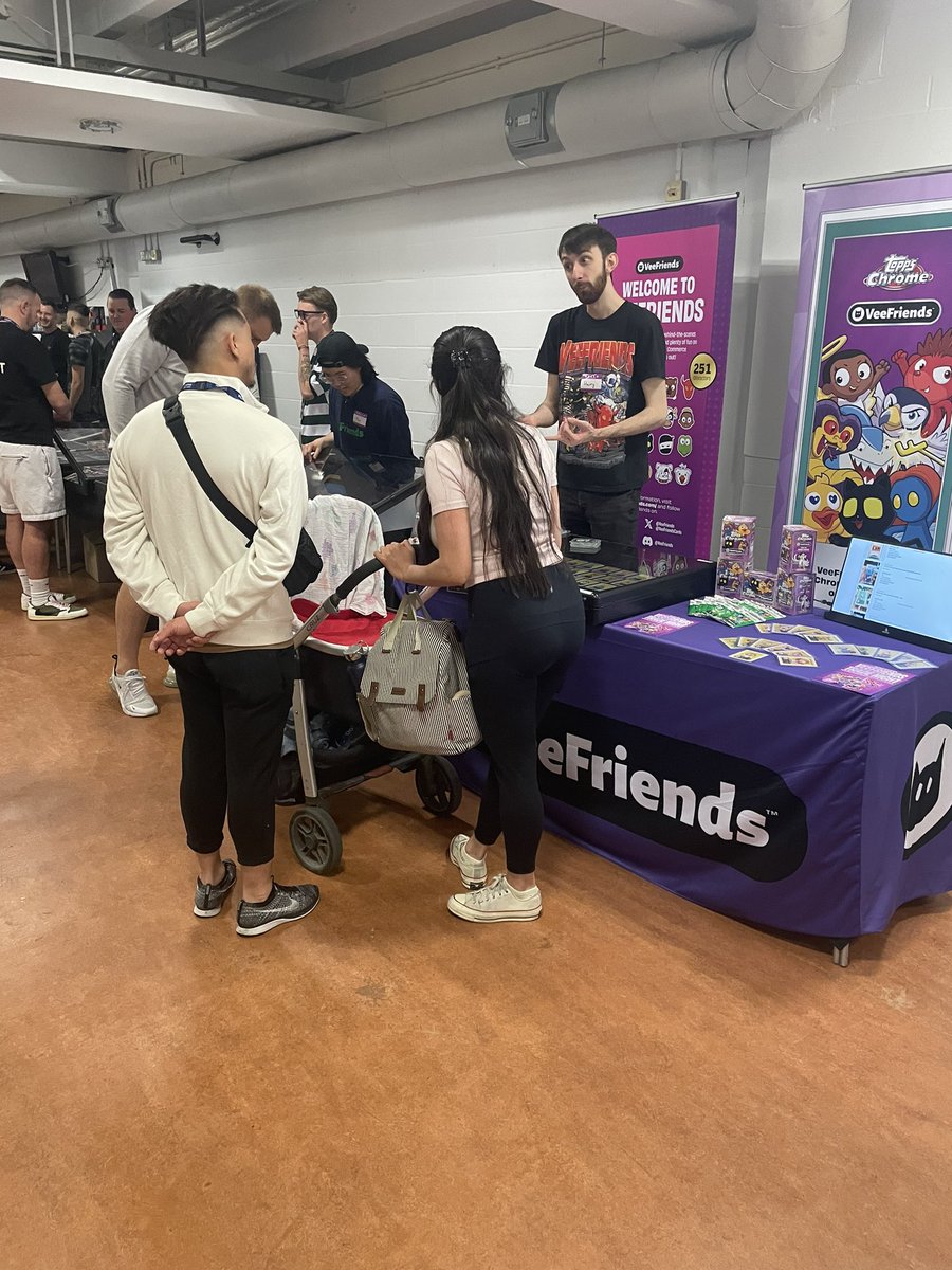 Day One of London Card Show with VeeFriends💜