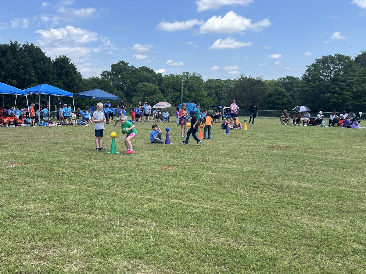Health and Physical Education_HCS (@hpe_hcs) on Twitter photo Coach Phillips <a href="/RSE_HCS/">Rock Spring Elem</a> always puts on a fun field day for her students! Nothing gets more competitive than the tug of war! #winningforkids Coach Phillips <a href="/RSE_HCS/">Rock Spring Elem</a> always puts on a fun field day for her students! Nothing gets more competitive than the tug of war! #winningforkids