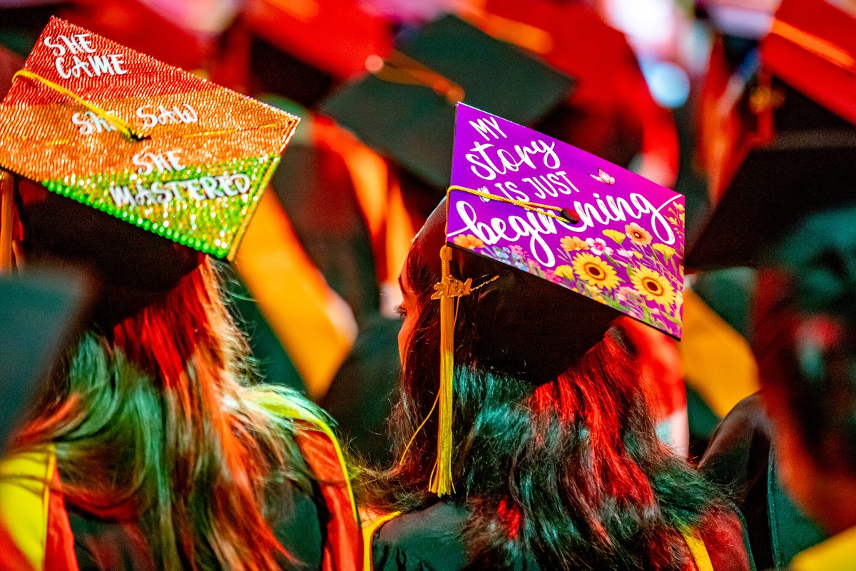 University of Arkansas (@uarkansas) on Twitter photo It's time to celebrate #UARK25! ๐ ๐ ๐
Our first two commencement ceremonies take place today: <a href="/uarkfulbright/">Fulbright College of Arts and Sciences</a> (3 p.m. in Bud Walton Arena) and <a href="/bumperscollege/">Bumpers College</a> (3:30 p.m. in Barnhill Arena).
INFO --> bit.ly/43lx8ch
LIVE STREAMS --> bit.ly/3H2kndW It's time to celebrate #UARK25! ๐ ๐ ๐
Our first two commencement ceremonies take place today: <a href="/uarkfulbright/">Fulbright College of Arts and Sciences</a> (3 p.m. in Bud Walton Arena) and <a href="/bumperscollege/">Bumpers College</a> (3:30 p.m. in Barnhill Arena).
INFO --> bit.ly/43lx8ch
LIVE STREAMS --> bit.ly/3H2kndW