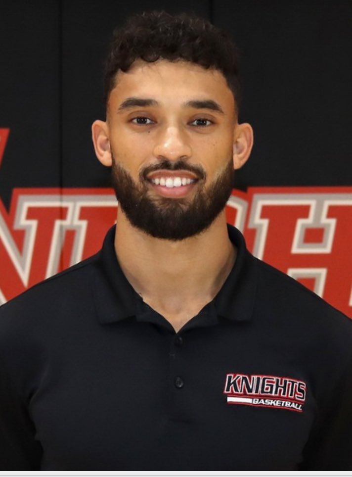 CoachDAmbro's tweet image. Happy Birthday to my guys!! @mcclain3 &amp;amp; @coachMartinezJ #KnightsFam 🤝

#NoKnightsOff @sdccmensbball