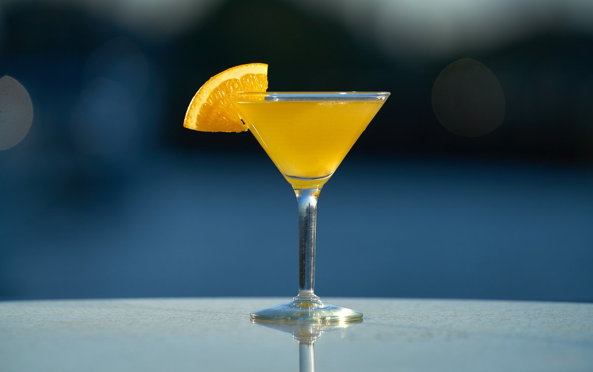 End Your Day the Right Way...
Happy Hour 3-6 PM, every day!
⁠
Stop in today! ✨⁠
⁠
#HappyHourVibes #CheersToGoodTimes #Pier22 #WaterfrontDining #BradentonRiverwalk