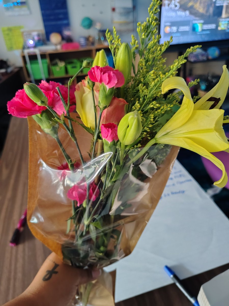 Lea Linthicum (Ms.L) (@lealinthicum) on Twitter photo Thank you for my beautiful Mothers day flowers <a href="/ArtishaHolmes/">Artisha Holmes</a> <a href="/DunnES_AISD/">Dunn Elementary AISD</a> 🌺🌷🌷🌺🌷🌷 Thank you for my beautiful Mothers day flowers <a href="/ArtishaHolmes/">Artisha Holmes</a> <a href="/DunnES_AISD/">Dunn Elementary AISD</a> 🌺🌷🌷🌺🌷🌷