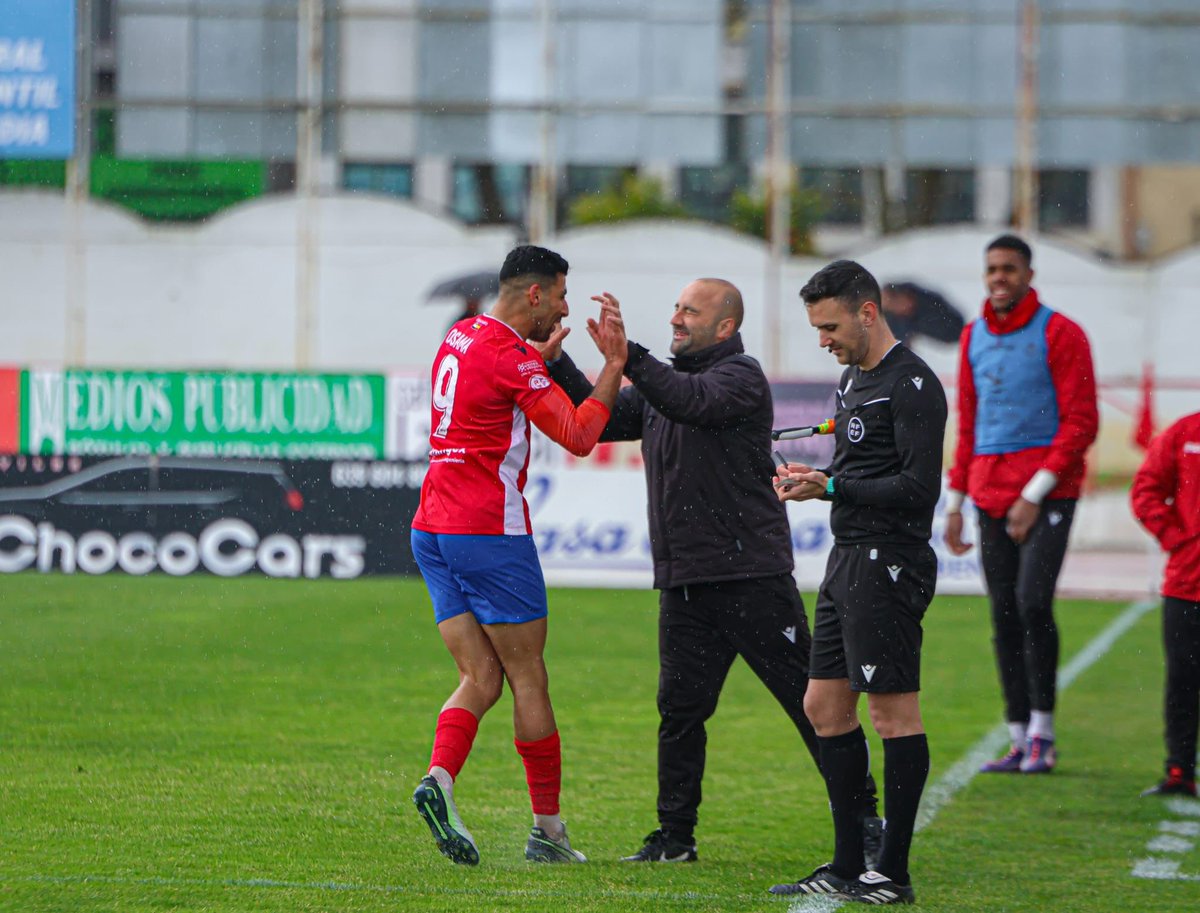 Cuando alguien mira por el club más que por si mismo solo queda darle las gracias .
Espero tardar en volver a vernos.
Siempre de los míos .
Profesional como nadie ☝️❤️