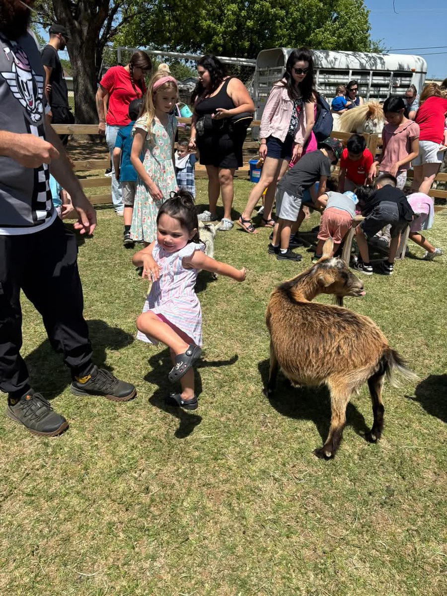 Haven't been able to stream or game 

Life has been so busy but I'll be back...soon