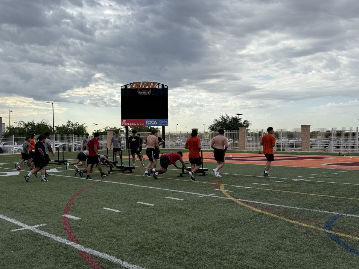 Jerry Dominguez (@coachjdominguez) on Twitter photo Great week of workouts <a href="/OUAZFootball/">OUAZ Football</a>
While everyone else is home. We are working in Surprise 😤
Consistency-Daily Deposit
#WeAreOUAZ #GATA Great week of workouts <a href="/OUAZFootball/">OUAZ Football</a>
While everyone else is home. We are working in Surprise 😤
Consistency-Daily Deposit
#WeAreOUAZ #GATA