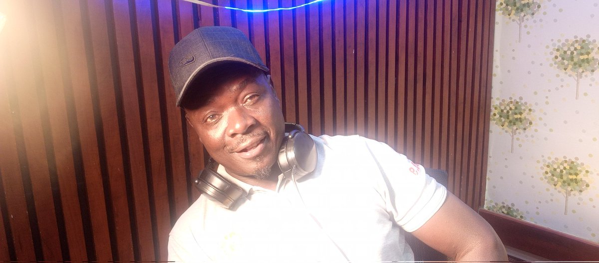 SpiceFMHoima's tweet photo. Friday #DanceFever with Fredo til dawn.
Where are you catching the vibe from? https://t.co/Yhe6X7n4mW