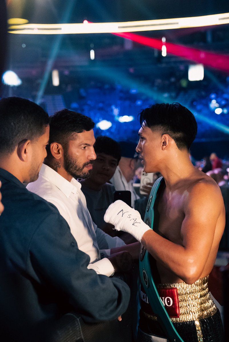 Emiliano Vargas (@emilianofvargas) on Twitter photo If it wasn’t for the sparrings with <a href="/JorgeLinares/">Jorge Linares</a> I wouldn’t have the confidence inside the ring I have today. Gracias siempre hermano. 🙏🏾 If it wasn’t for the sparrings with <a href="/JorgeLinares/">Jorge Linares</a> I wouldn’t have the confidence inside the ring I have today. Gracias siempre hermano. 🙏🏾