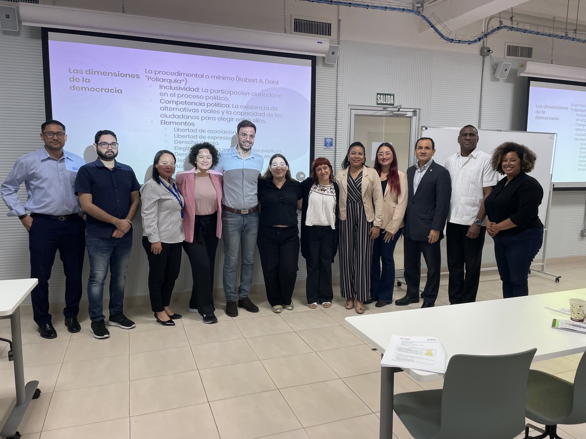 CIEPSPanama's tweet image. Esta semana se llevó a cabo el curso III del Programa de Especialización: La Política en la Era Digital.
Desde el CIEPS reafirmamos nuestro compromiso con la investigación y la formación académica, promoviendo espacios de aprendizaje para fortalecer la democracia.
El curso fue…