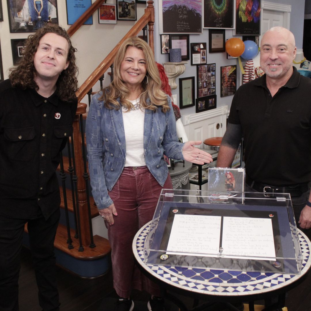 These handwritten lyrics come straight from the pop icon herself — Cyndi Lauper’s own pen on paper. ✍️

They’re the lyrics to her timeless hit "Time After Time." Now, let's all sing along! 🎤 #MeTV #collectorscall