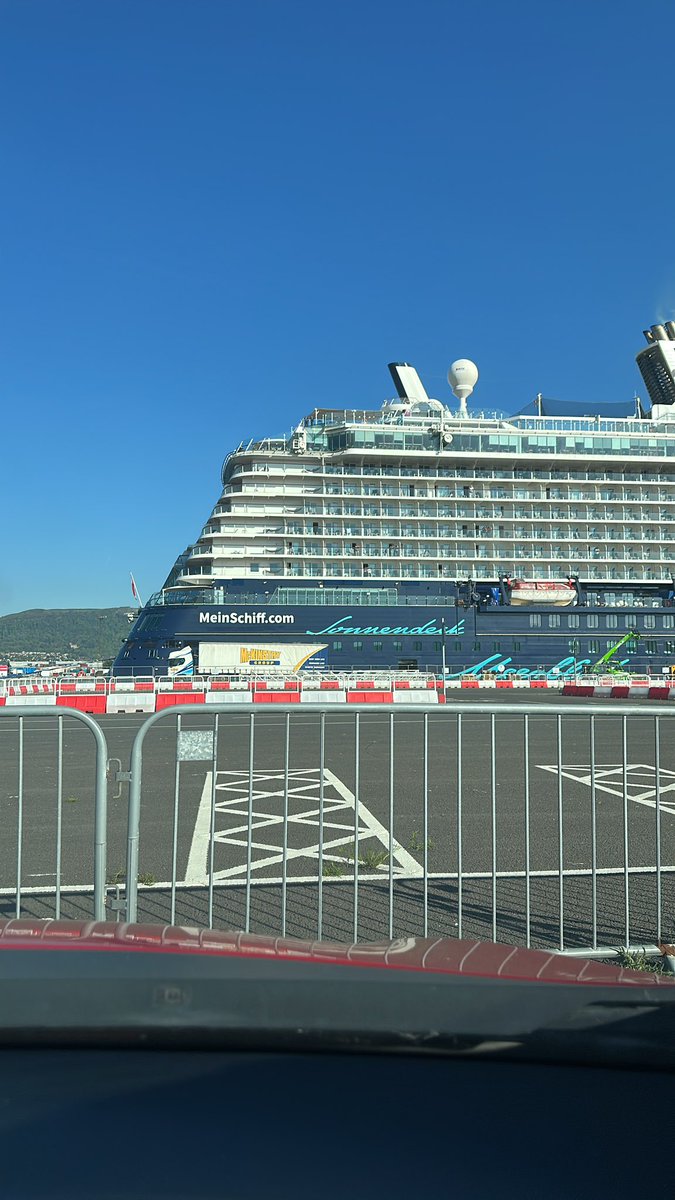 Tour Game of Thrones (@antrimcoasttour) on Twitter photo Just saw a cruise ship so beat-up I thought it was cosplaying as the Titanic's understudy. 🛳️💀
#ScuffCruise #BoatFail #WhatInTheFloatationDevice <a href="/MeinSchiff3/">On Tour @MeinSchiff3</a> Just saw a cruise ship so beat-up I thought it was cosplaying as the Titanic's understudy. 🛳️💀
#ScuffCruise #BoatFail #WhatInTheFloatationDevice <a href="/MeinSchiff3/">On Tour @MeinSchiff3</a>