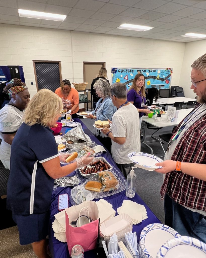 Indian River Middle School (@indianrivermid1) on Twitter photo A heartfelt thank you to the PTSA at IRMS for hosting a fantastic cookout to wrap up Teacher Appreciation Week! ๐๐ญโ๏ธ Weโre so grateful for your continued support and the way you always go above and beyond for our school community! <a href="/cpschoolsva/">๐พ๐๐๐จ๐๐ฅ๐๐๐ ๐ ๐๐ช๐๐ก๐๐ ๐๐๐๐ค๐ค๐ก๐จ</a> #TeacherAppreciationWeek A heartfelt thank you to the PTSA at IRMS for hosting a fantastic cookout to wrap up Teacher Appreciation Week! ๐๐ญโ๏ธ Weโre so grateful for your continued support and the way you always go above and beyond for our school community! <a href="/cpschoolsva/">๐พ๐๐๐จ๐๐ฅ๐๐๐ ๐ ๐๐ช๐๐ก๐๐ ๐๐๐๐ค๐ค๐ก๐จ</a> #TeacherAppreciationWeek