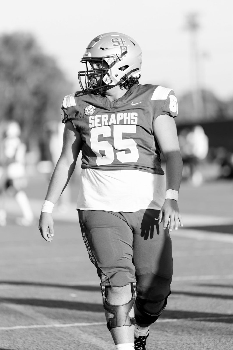 6’0 285LB OL/DL 
Class of 2028 3.83 GPA 
Pacifica HS (Oxnard, CA)
Transferred from St. Bonaventure

FRESHMAN SEASON HIGHLIGHTS:
hudl.com/profile/229159…