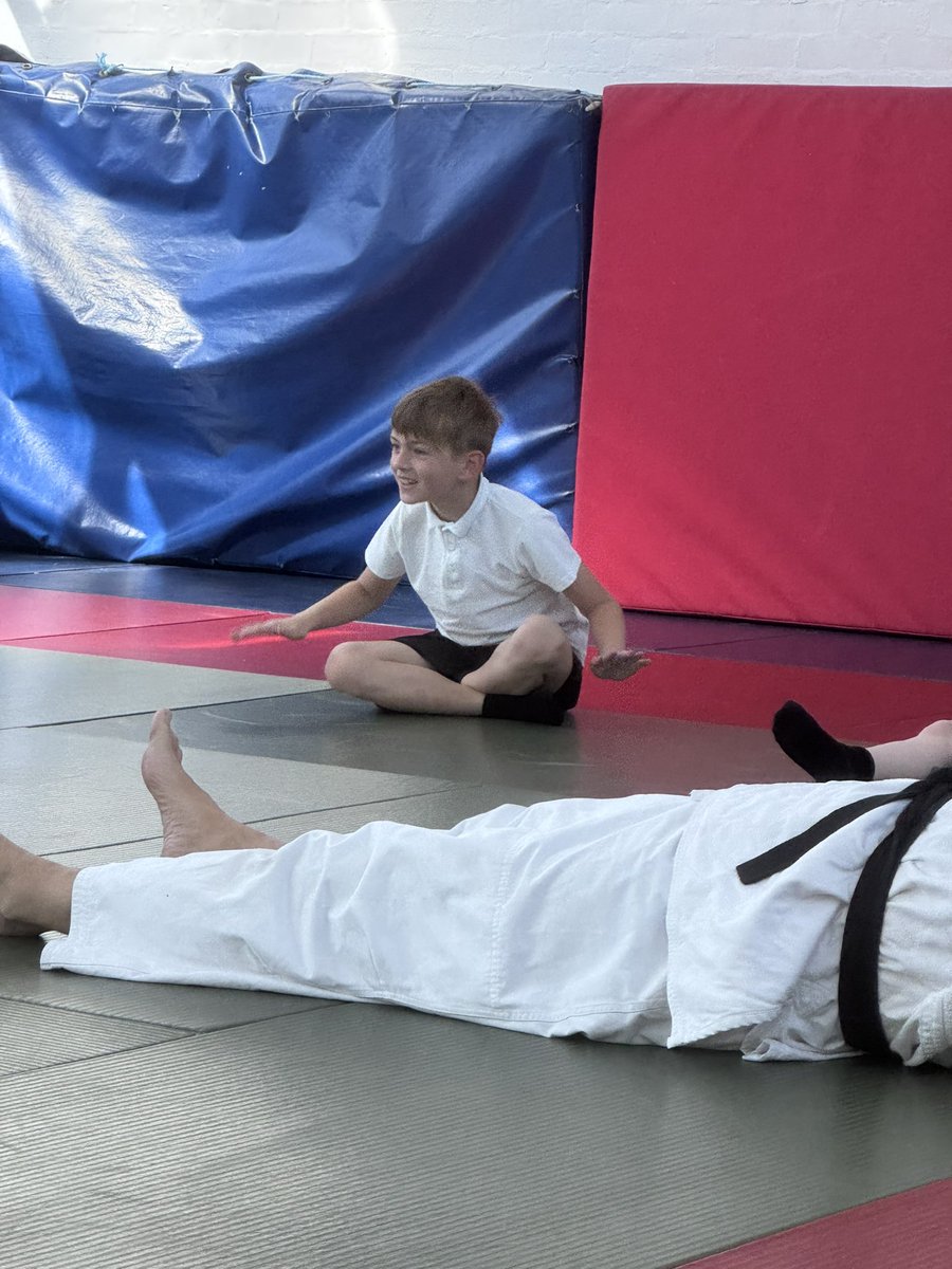 Mr Scott (@mrscottolol) on Twitter photo Great work from these 4 children who tried some Judo today they were fantastic and listened so well <a href="/EyfsOlol/">EYFS_OLOL</a> <a href="/Olol_sport/">Sport at OLOL</a> <a href="/ololprimary_HT/">Headteacher at OLOL</a> <a href="/4A_MrsAlmond/">Mrs Almond</a> <a href="/3B_MrBall/">Mr S Ball</a> thank you <a href="/north_sefton/">North Sefton School Games</a> and <a href="/OLOLJudo22/">Our Lady of Lourdes Judo Club</a> for a fantastic morning Great work from these 4 children who tried some Judo today they were fantastic and listened so well <a href="/EyfsOlol/">EYFS_OLOL</a> <a href="/Olol_sport/">Sport at OLOL</a> <a href="/ololprimary_HT/">Headteacher at OLOL</a> <a href="/4A_MrsAlmond/">Mrs Almond</a> <a href="/3B_MrBall/">Mr S Ball</a> thank you <a href="/north_sefton/">North Sefton School Games</a> and <a href="/OLOLJudo22/">Our Lady of Lourdes Judo Club</a> for a fantastic morning