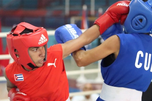 Santiago de Cuba reina en Nacional Femenino de #Boxeo
Llegó a 14 puntos y se tornó inalcanzable, a falta de una fecha para que expire el certamen. #Cuba #BoxeoCubano
jit.cu/NewsDetails.as…
